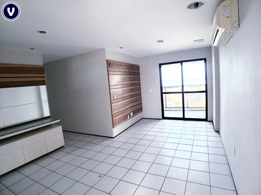 Foto 3 de Apartamento com 2 quartos à venda, 70m2 em Meireles, Fortaleza - CE