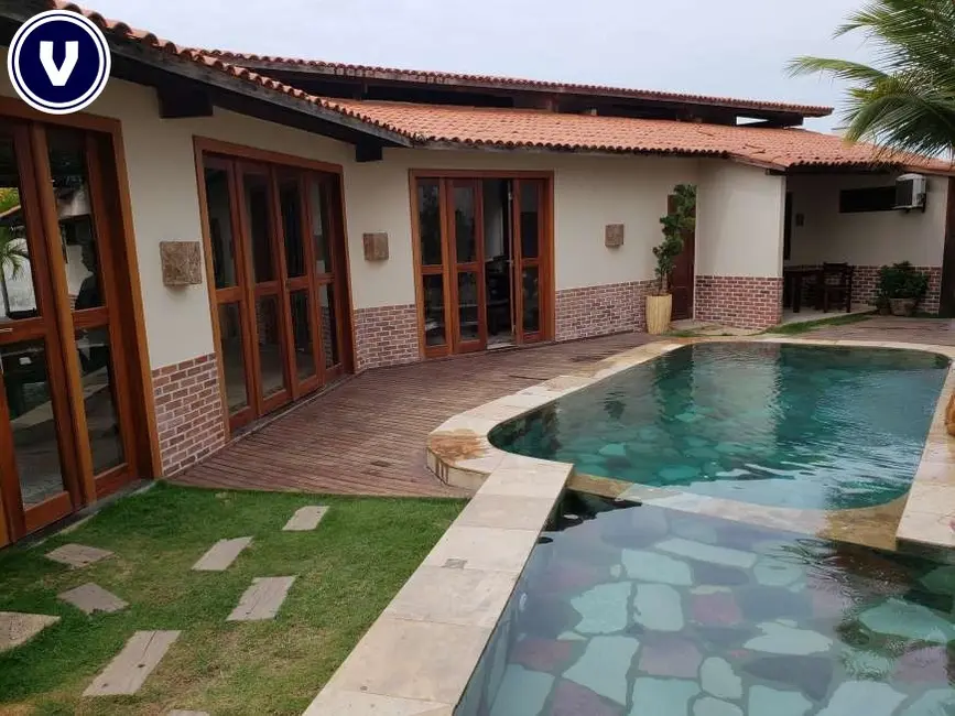 Foto 1 de Casa com 10 quartos à venda, 300m2 em Aquiraz - CE