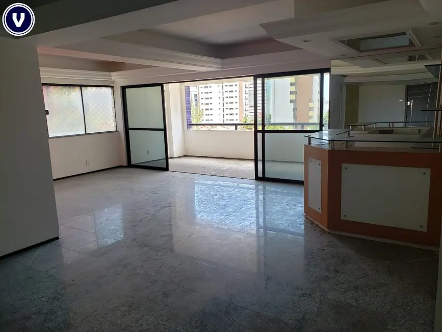 Foto 2 de Apartamento com 3 quartos à venda, 185m2 em Cocó, Fortaleza - CE