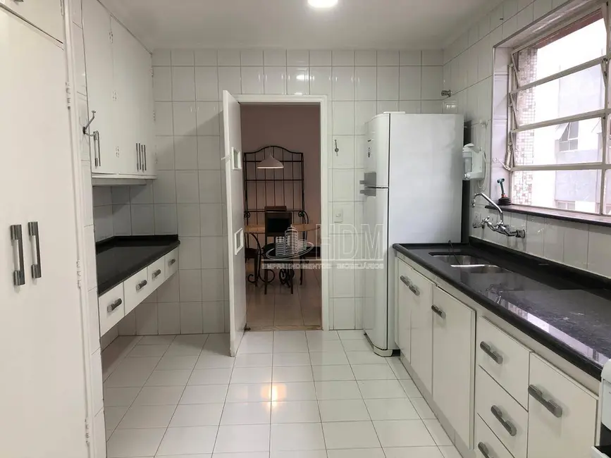 Apartamento com 4 quartos à venda e para alugar, 220m2 em Higienópolis, São Paulo - SP - imagem 8 Foto 8 de Apartamento com 4 quartos à venda e para alugar, 220m2 em Higienópolis, São Paulo - SP