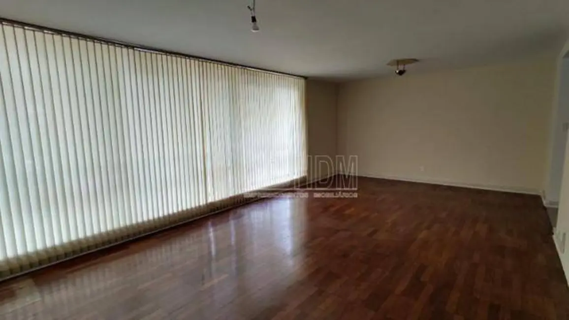 Foto 2 de Apartamento com 3 quartos para alugar, 145m2 em Santa Cecília, São Paulo - SP