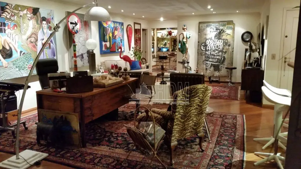 Apartamento com 3 quartos à venda, 185m2 em Higienópolis, São Paulo - SP - imagem 3 Foto 3 de Apartamento com 3 quartos à venda, 185m2 em Higienópolis, São Paulo - SP