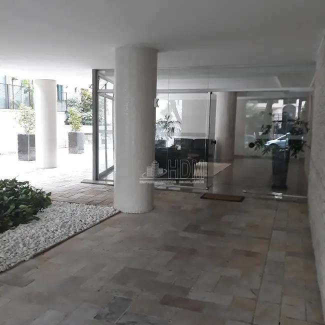 Apartamento com 3 quartos à venda, 220m2 em Higienópolis, São Paulo - SP - imagem 6 Foto 6 de Apartamento com 3 quartos à venda, 220m2 em Higienópolis, São Paulo - SP