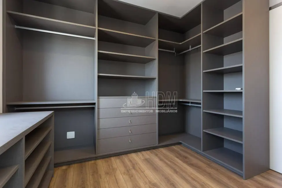 Apartamento com 2 quartos à venda e para alugar, 182m2 em Moema, São Paulo - SP - imagem 6 Foto 6 de Apartamento com 2 quartos à venda e para alugar, 182m2 em Moema, São Paulo - SP