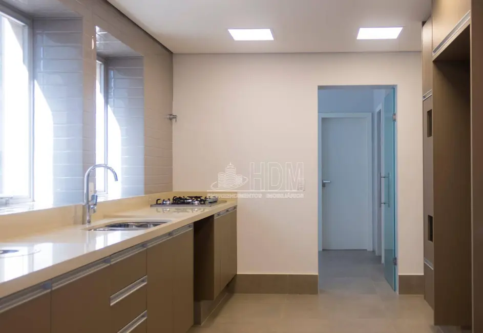 Foto 4 de Apartamento com 3 quartos à venda e para alugar, 181m2 em Cerqueira César, São Paulo - SP