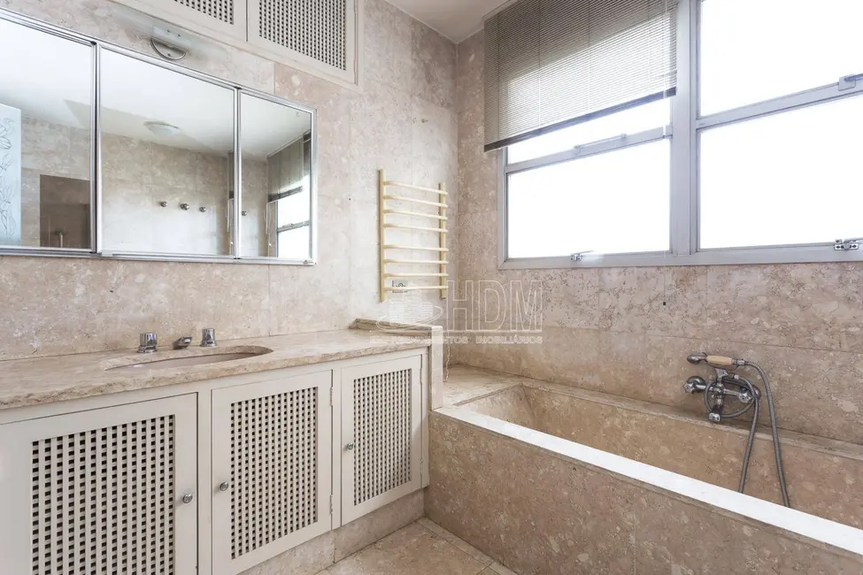 Apartamento com 4 quartos à venda, 468m2 em Higienópolis, São Paulo - SP - imagem 9 Foto 9 de Apartamento com 4 quartos à venda, 468m2 em Higienópolis, São Paulo - SP