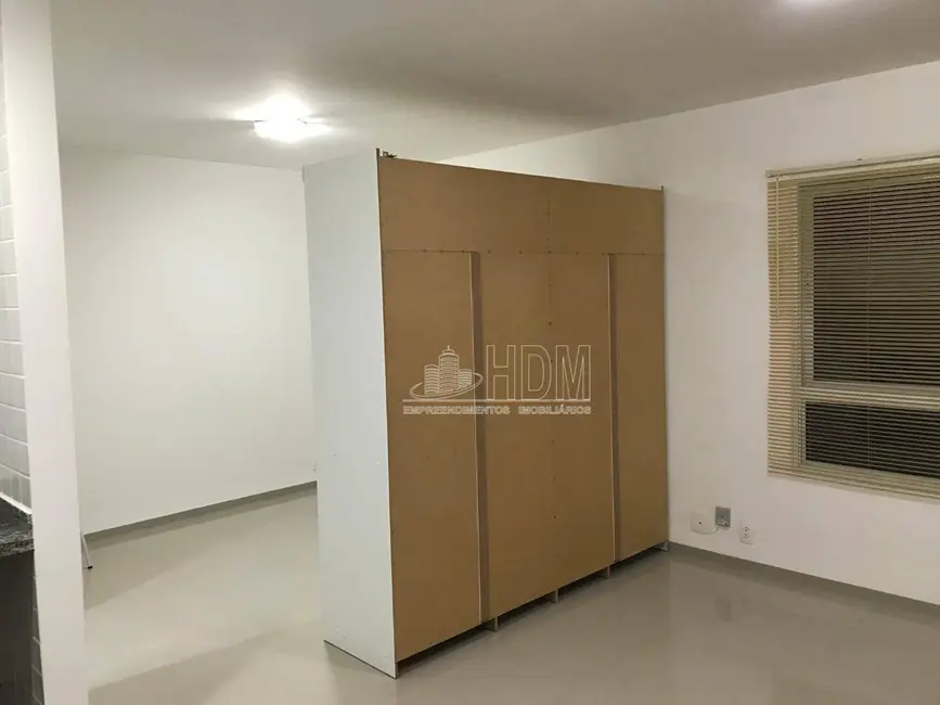 Foto 2 de Kitnet com 1 quarto para alugar, 30m2 em Higienópolis, São Paulo - SP