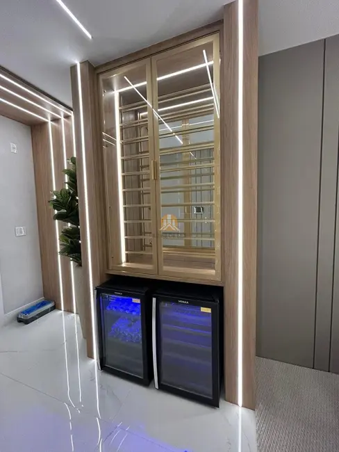 Foto 5 de Apartamento com 4 quartos à venda, 206m2 em Meia Praia, Itapema - SC