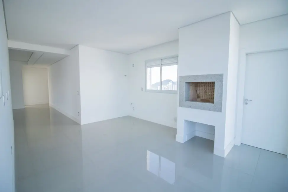 Apartamento com 3 quartos à venda, 128m2 em Centro, Balneario Camboriu - SC - imagem 8 Foto 8 de Apartamento com 3 quartos à venda, 128m2 em Centro, Balneario Camboriu - SC
