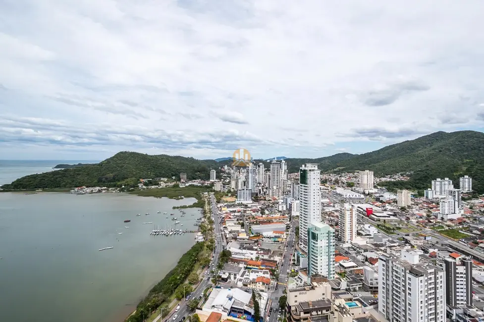 Foto 9 de Apartamento com 3 quartos à venda, 329m2 em Fazenda, Itajai - SC