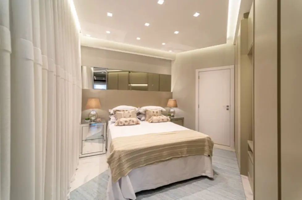 Apartamento com 4 quartos à venda, 295m2 em Meia Praia, Itapema - SC - imagem 5 Foto 5 de Apartamento com 4 quartos à venda, 295m2 em Meia Praia, Itapema - SC