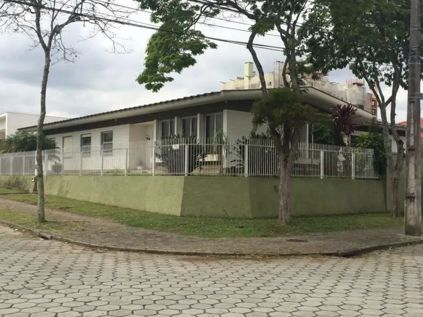 Foto 1 de Sala Comercial com 5 quartos à venda, 385m2 em Cristo Rei, Curitiba - PR