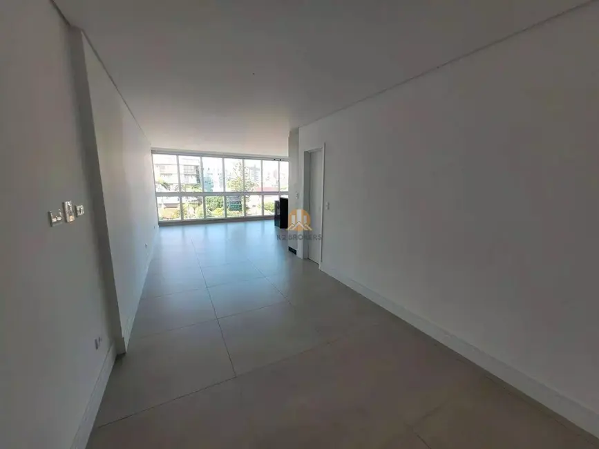 Foto 6 de Apartamento com 3 quartos à venda, 120m2 em Centro, Guaratuba - PR