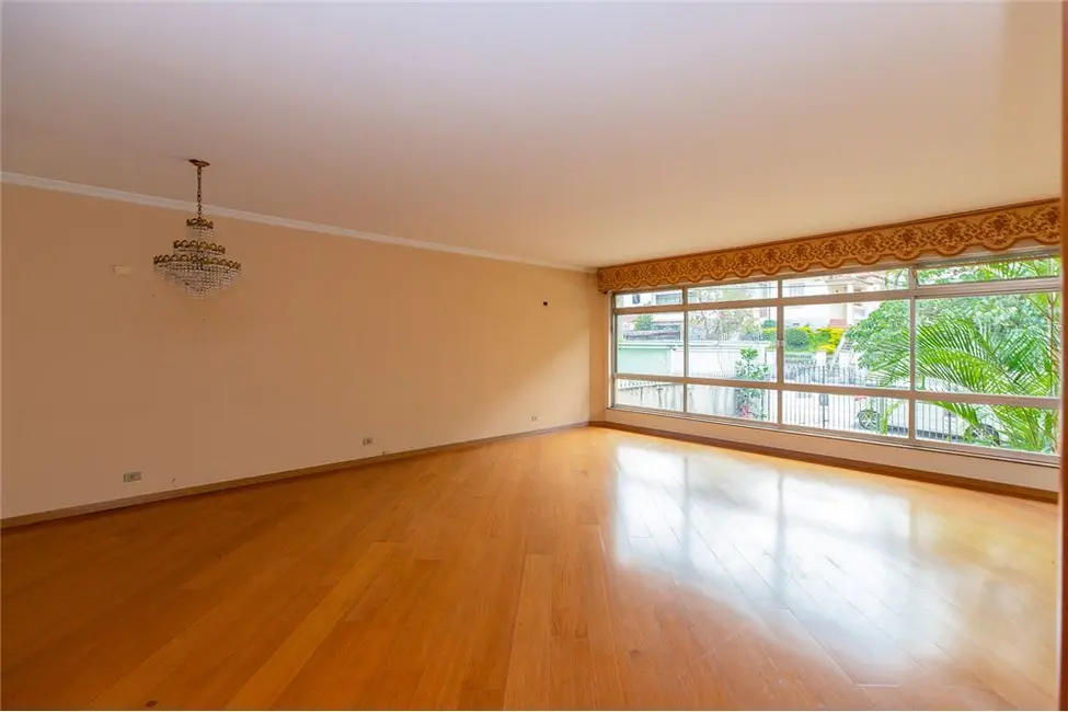 Foto 2 de Casa com 4 quartos à venda, 354m2 em Vila Ipojuca, São Paulo - SP