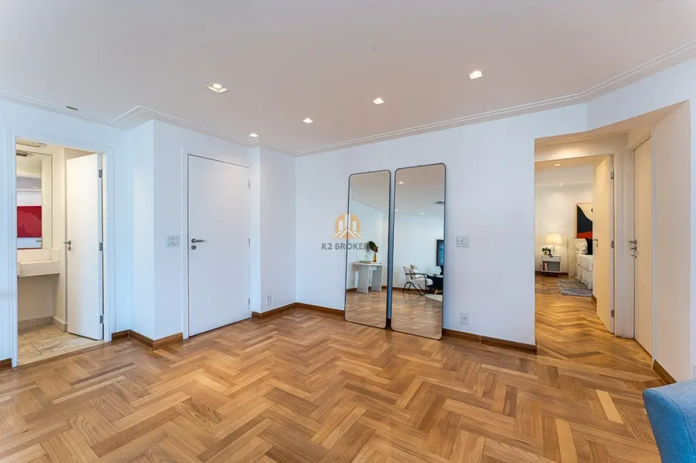 Foto 3 de Apartamento com 2 quartos à venda, 143m2 em Itaim Bibi, São Paulo - SP