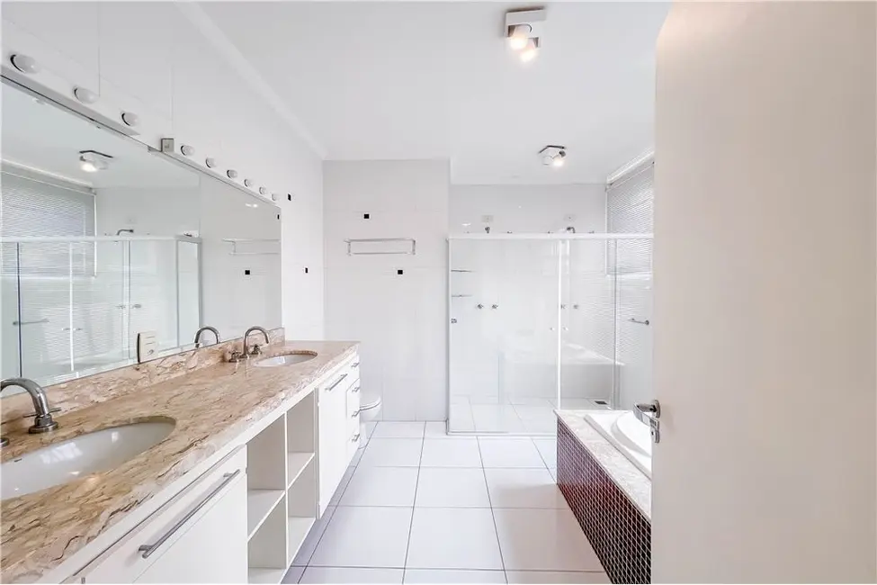 Casa com 4 quartos à venda, 579m2 em Medeiros, Jundiai - SP - imagem 7 Foto 7 de Casa com 4 quartos à venda, 579m2 em Medeiros, Jundiai - SP