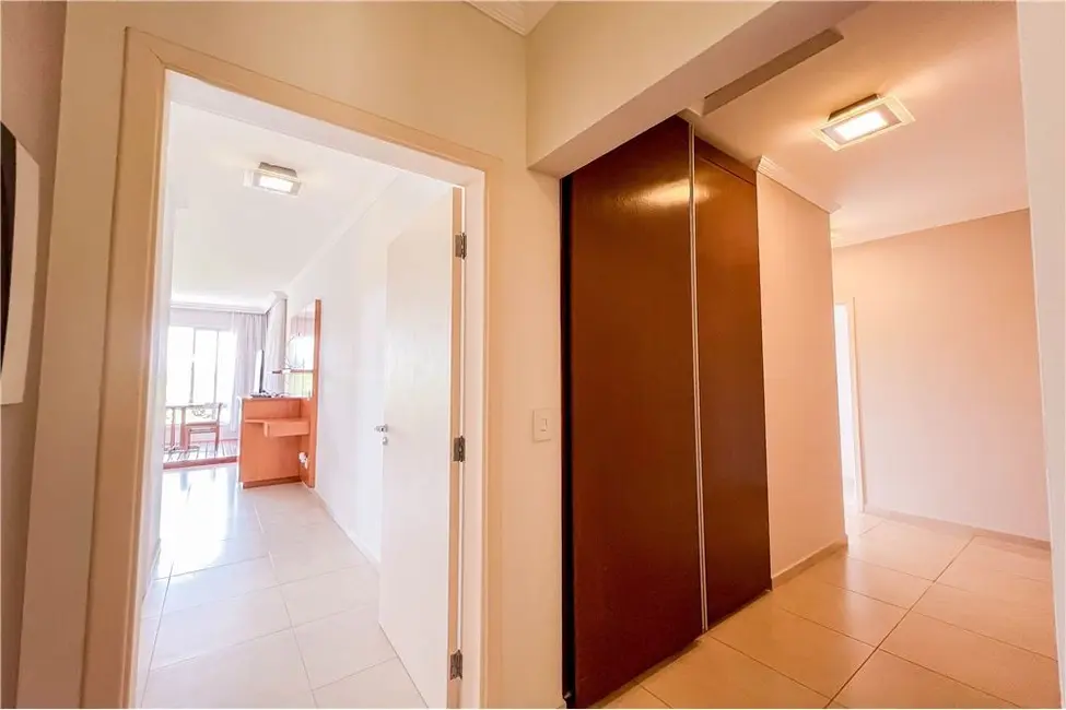 Casa com 4 quartos à venda, 579m2 em Medeiros, Jundiai - SP - imagem 9 Foto 9 de Casa com 4 quartos à venda, 579m2 em Medeiros, Jundiai - SP