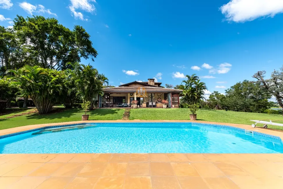 Foto 1 de Sítio / Rancho com 9 quartos à venda, 2600m2 em Piracaia - SP