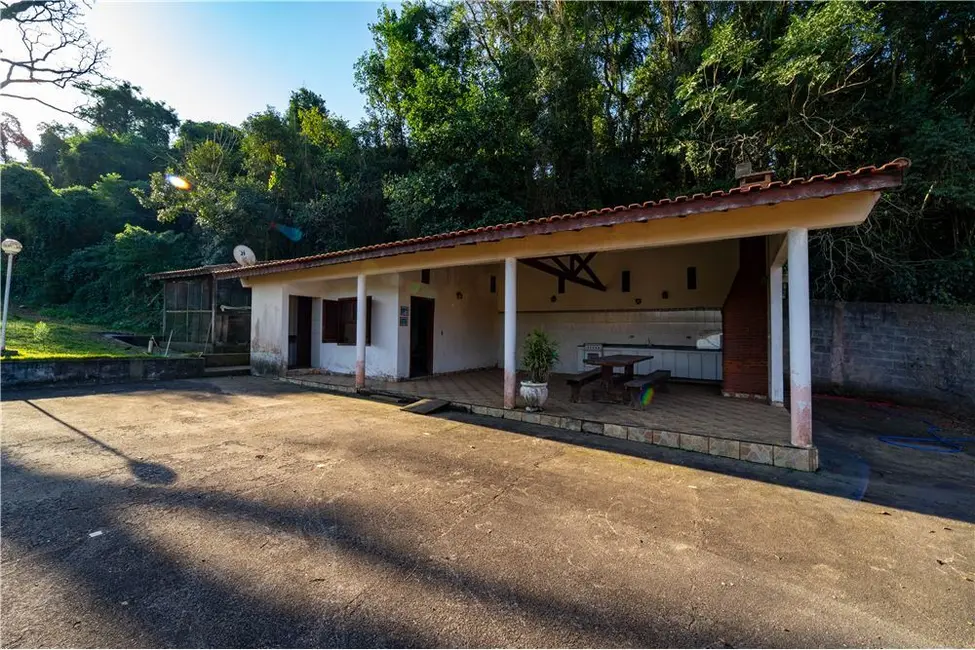 Sítio / Rancho com 7 quartos à venda, 1500m2 em Sao Luiz Do Paraitinga - SP - imagem 9 Foto 9 de Sítio / Rancho com 7 quartos à venda, 1500m2 em Sao Luiz Do Paraitinga - SP