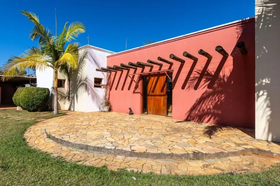 Sítio / Rancho com 7 quartos à venda, 1500m2 em Sao Luiz Do Paraitinga - SP - imagem 6 Foto 6 de Sítio / Rancho com 7 quartos à venda, 1500m2 em Sao Luiz Do Paraitinga - SP