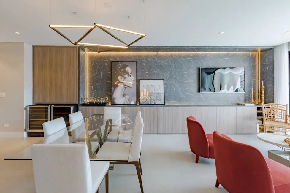 Apartamento com 3 quartos à venda, 142m2 em Bigorrilho, Curitiba - PR - imagem 1 Foto 1 de Apartamento com 3 quartos à venda, 142m2 em Bigorrilho, Curitiba - PR
