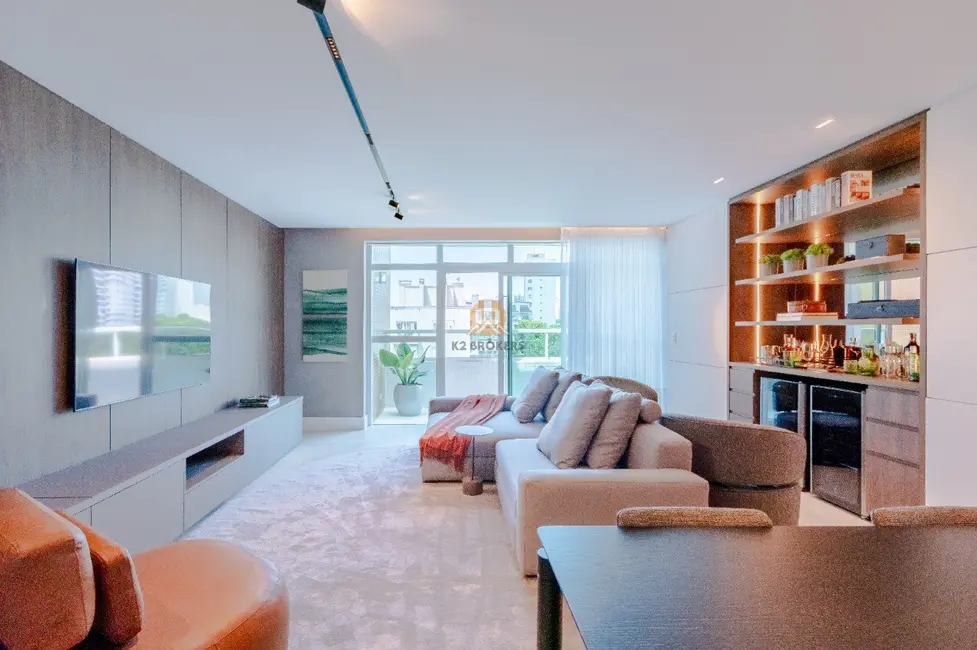 Foto 3 de Apartamento com 3 quartos à venda, 216m2 em Cabral, Curitiba - PR