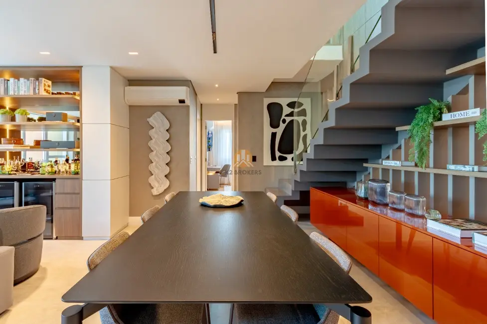 Foto 1 de Apartamento com 3 quartos à venda, 216m2 em Cabral, Curitiba - PR