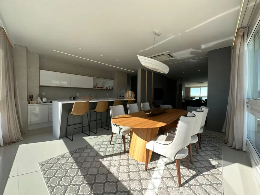 Apartamento com 3 quartos à venda, 153m2 em Centro, Balneario Camboriu - SC - imagem 6 Foto 6 de Apartamento com 3 quartos à venda, 153m2 em Centro, Balneario Camboriu - SC
