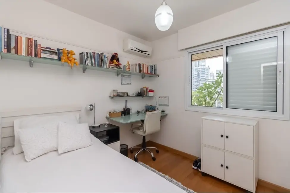 Foto 8 de Apartamento com 3 quartos à venda, 190m2 em Jardim das Acácias, São Paulo - SP