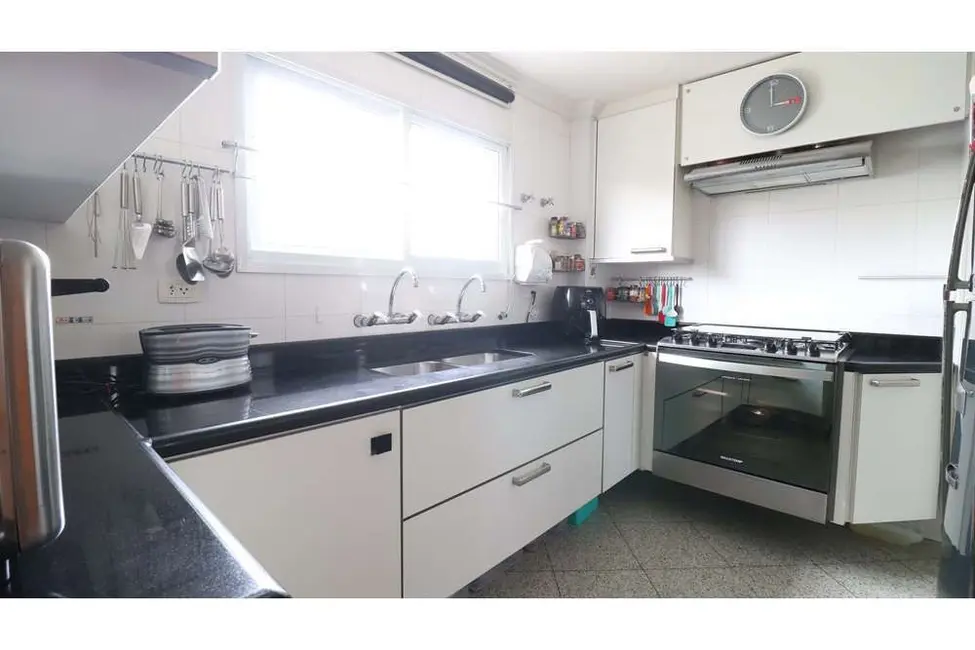 Casa de Condomínio com 4 quartos à venda, 376m2 em Indianópolis, São Paulo - SP - imagem 4 Foto 4 de Casa de Condomínio com 4 quartos à venda, 376m2 em Indianópolis, São Paulo - SP