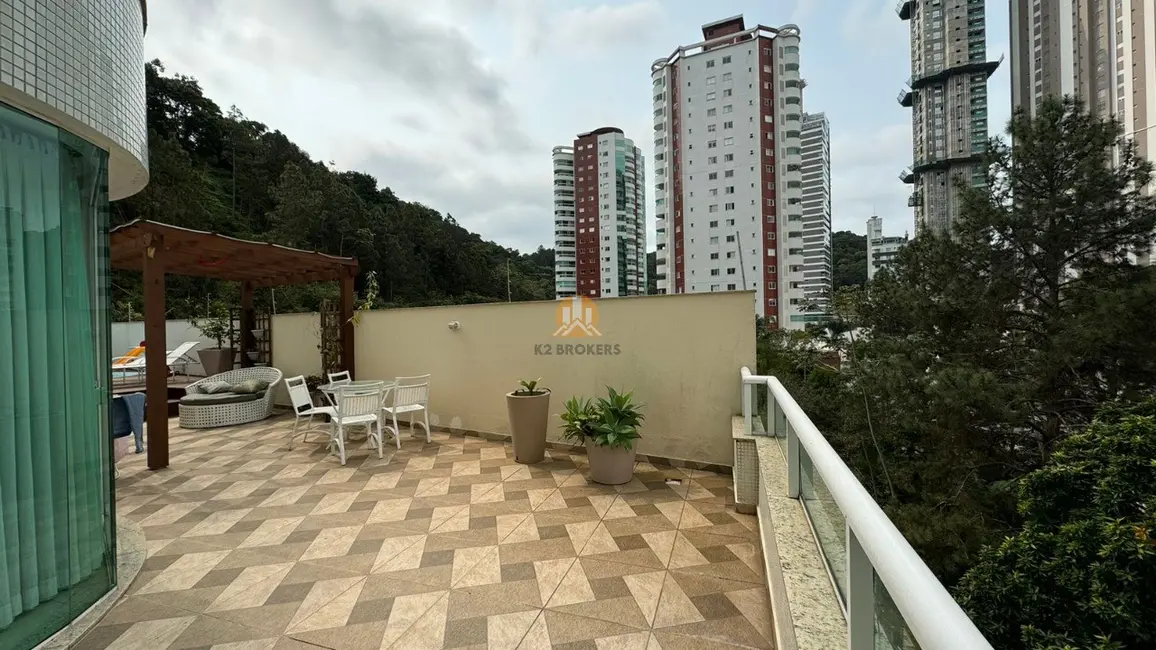 Foto 1 de Apartamento com 3 quartos à venda, 213m2 em Pioneiros, Balneario Camboriu - SC