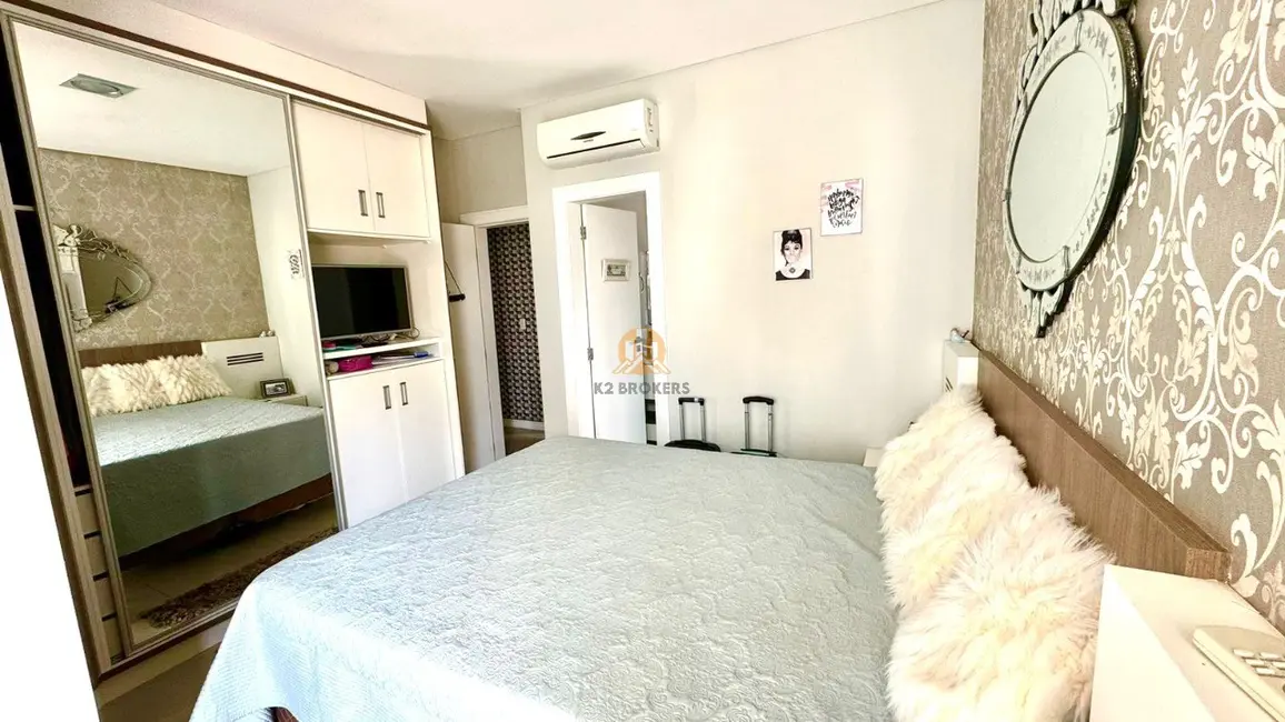 Foto 5 de Apartamento com 3 quartos à venda, 213m2 em Pioneiros, Balneario Camboriu - SC