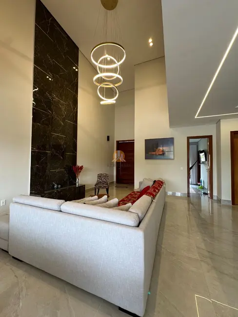 Casa de Condomínio com 5 quartos à venda, 393m2 em Cidade Tamboré, Santana De Parnaiba - SP - imagem 6 Foto 6 de Casa de Condomínio com 5 quartos à venda, 393m2 em Cidade Tamboré, Santana De Parnaiba - SP