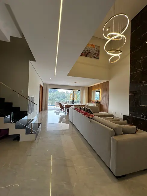 Casa de Condomínio com 5 quartos à venda, 393m2 em Cidade Tamboré, Santana De Parnaiba - SP - imagem 5 Foto 5 de Casa de Condomínio com 5 quartos à venda, 393m2 em Cidade Tamboré, Santana De Parnaiba - SP