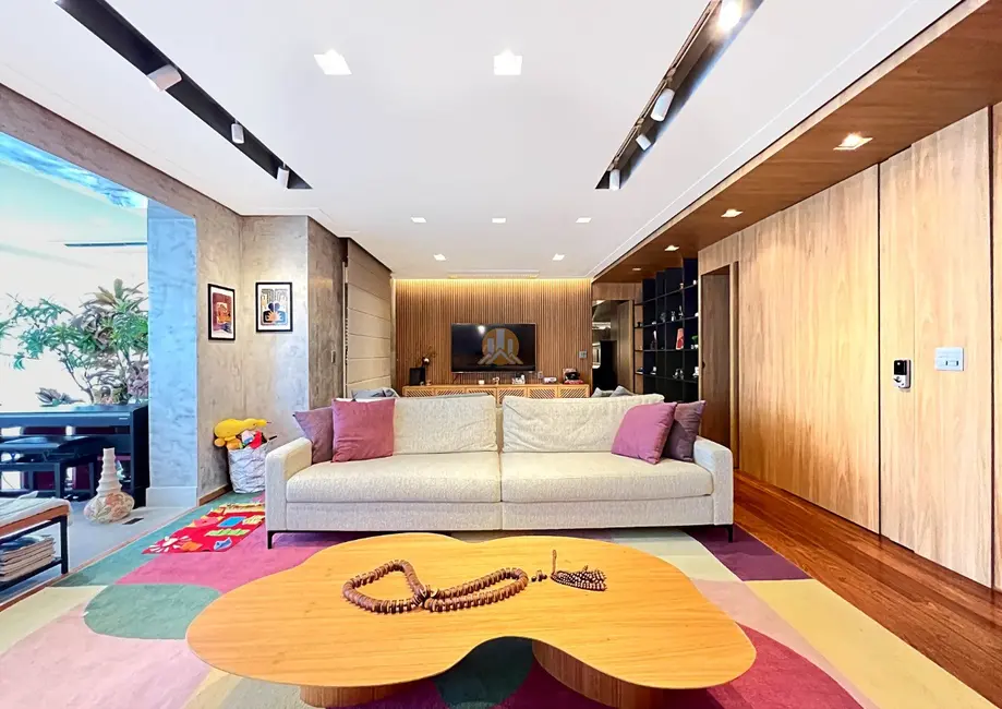 Foto 2 de Apartamento com 3 quartos à venda, 226m2 em Vila Nova Conceição, São Paulo - SP