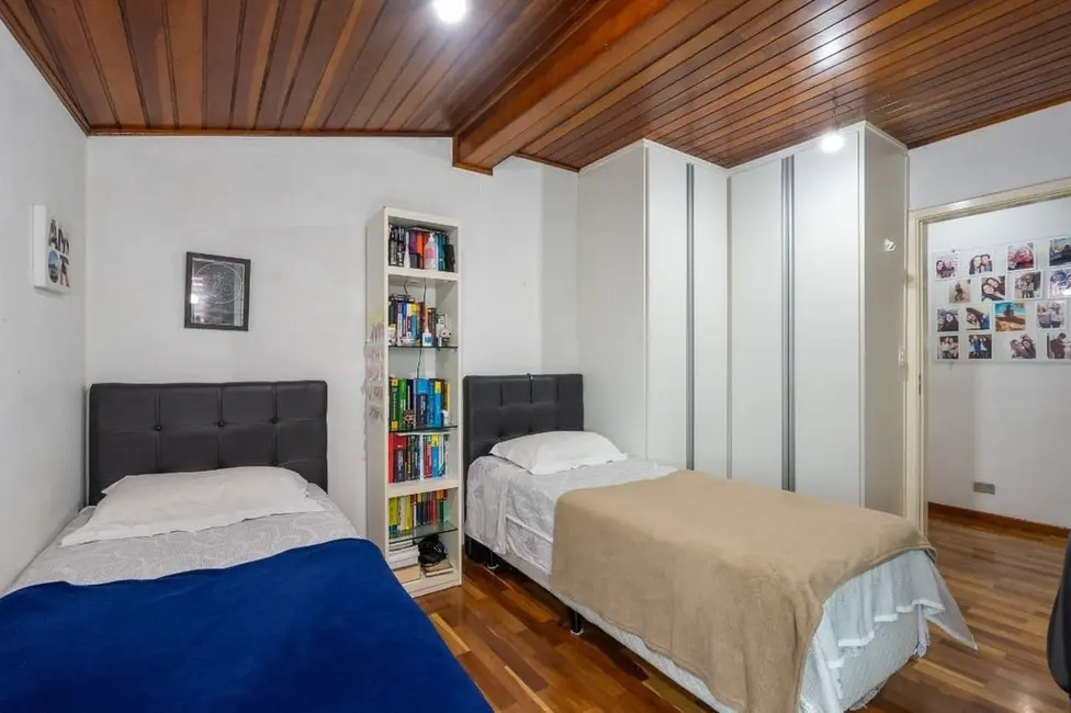Foto 2 de Casa com 3 quartos à venda, 130m2 em Vila Marari, São Paulo - SP