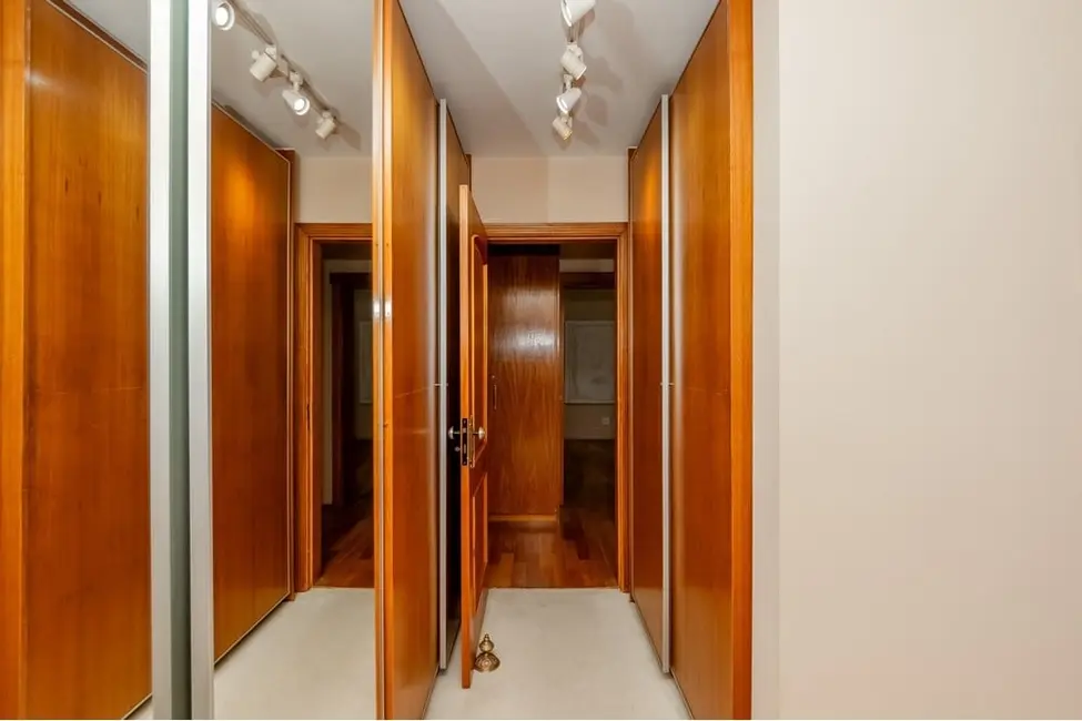 Foto 5 de Apartamento com 4 quartos à venda, 247m2 em Vila Suzana, São Paulo - SP