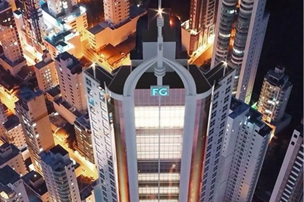 Foto 1 de Apartamento com 4 quartos à venda, 165m2 em Pioneiros, Balneario Camboriu - SC