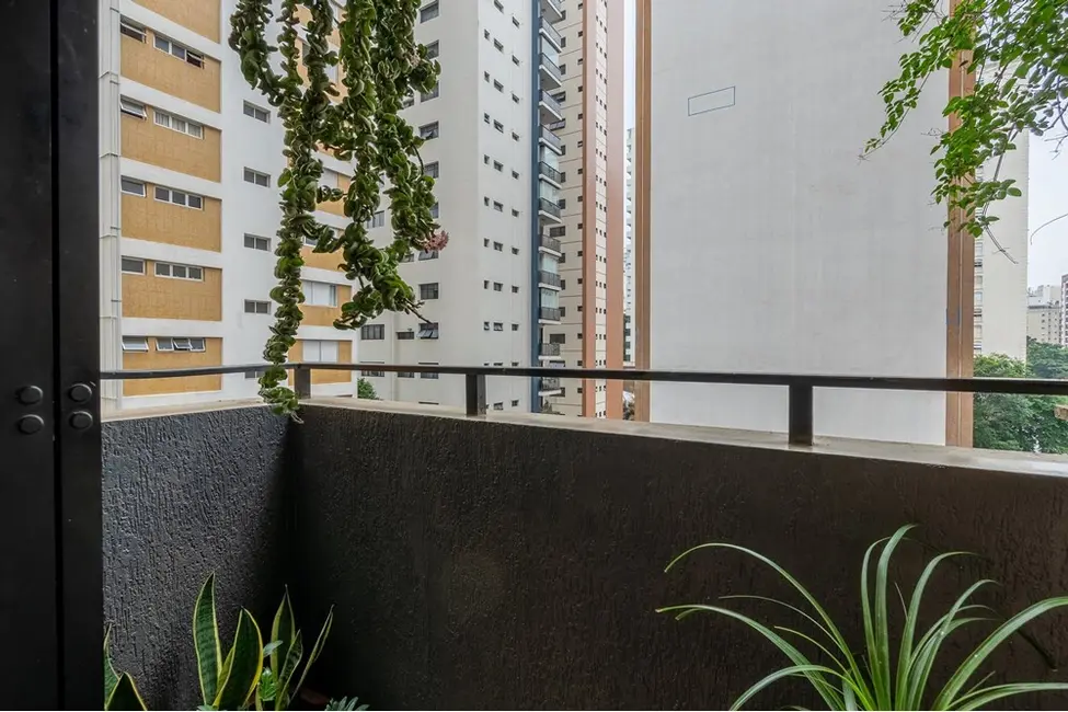 Apartamento com 4 quartos à venda, 141m2 em Moema, São Paulo - SP - imagem 3 Foto 3 de Apartamento com 4 quartos à venda, 141m2 em Moema, São Paulo - SP