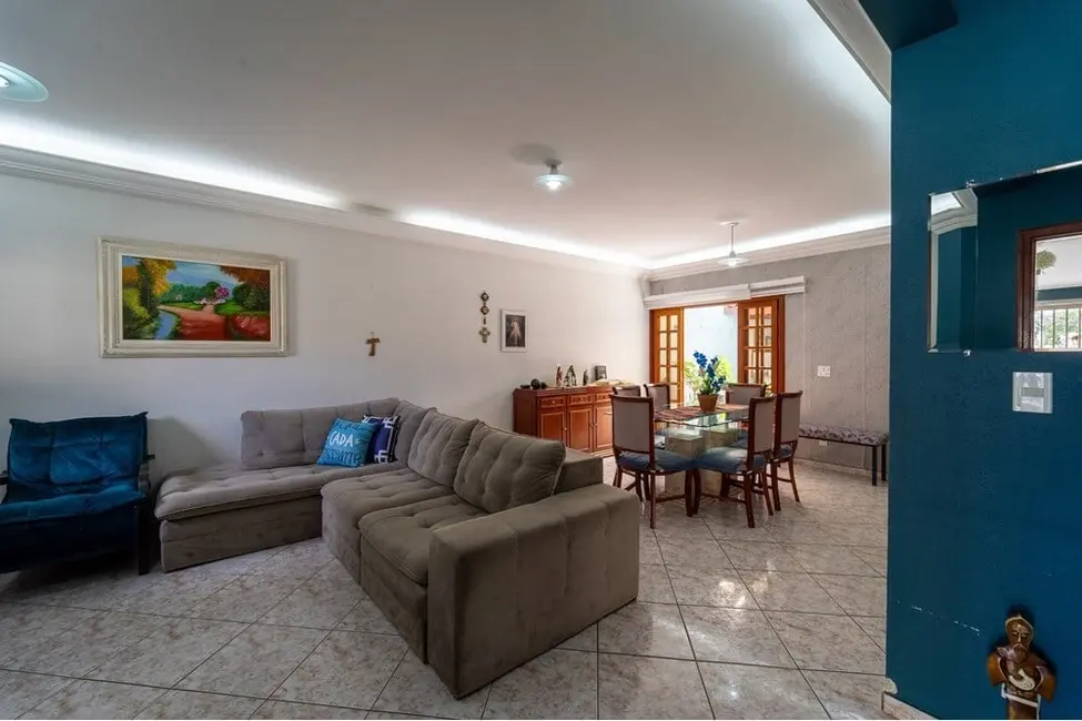 Foto 2 de Casa com 4 quartos à venda, 201m2 em Vila Agrícola, Jundiai - SP