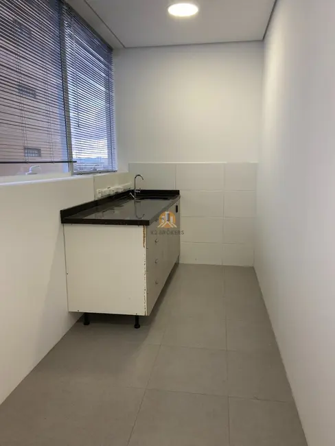 Foto 26 de Sala Comercial para alugar, 484m2 em Alto da Glória, Curitiba - PR