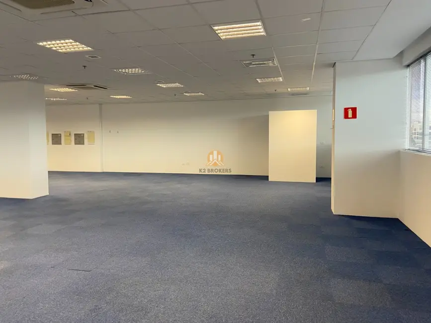 Foto 14 de Sala Comercial para alugar, 484m2 em Alto da Glória, Curitiba - PR