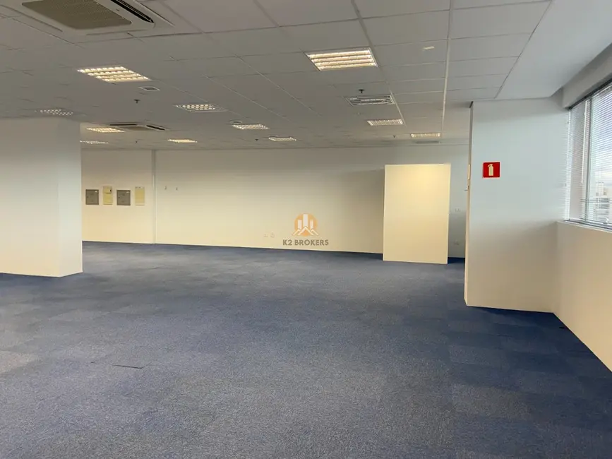 Foto 13 de Sala Comercial para alugar, 484m2 em Alto da Glória, Curitiba - PR