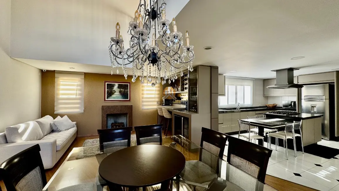 Casa com 4 quartos à venda, 600m2 em Aristocrata, Sao Jose Dos Pinhais - PR - imagem 4 Foto 4 de Casa com 4 quartos à venda, 600m2 em Aristocrata, Sao Jose Dos Pinhais - PR