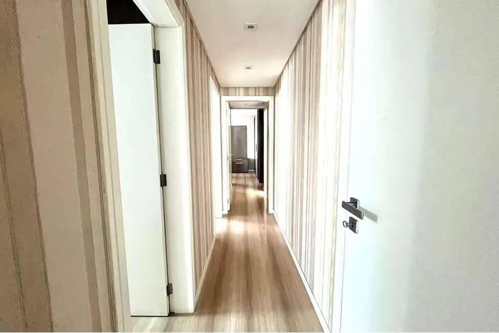 Apartamento com 3 quartos à venda, 140m2 em Pioneiros, Balneario Camboriu - SC - imagem 7 Foto 7 de Apartamento com 3 quartos à venda, 140m2 em Pioneiros, Balneario Camboriu - SC