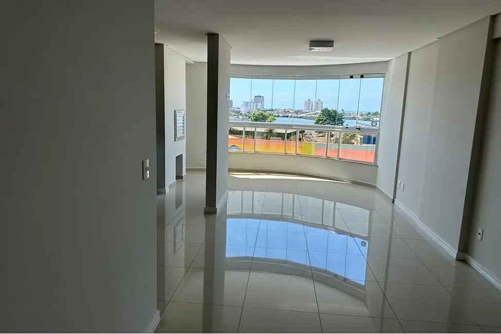 Apartamento com 3 quartos à venda, 103m2 em Centro, Itajai - SC - imagem 3 Foto 3 de Apartamento com 3 quartos à venda, 103m2 em Centro, Itajai - SC