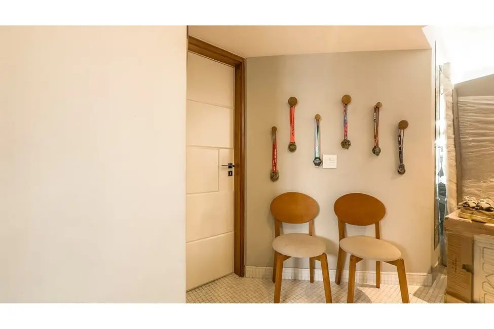 Apartamento com 3 quartos à venda, 208m2 em Perdizes, São Paulo - SP - imagem 2 Foto 2 de Apartamento com 3 quartos à venda, 208m2 em Perdizes, São Paulo - SP