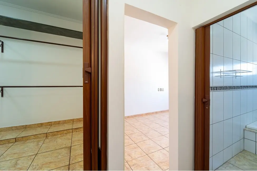 Foto 5 de Casa com 4 quartos à venda, 250m2 em Vila Rio Branco, Jundiai - SP