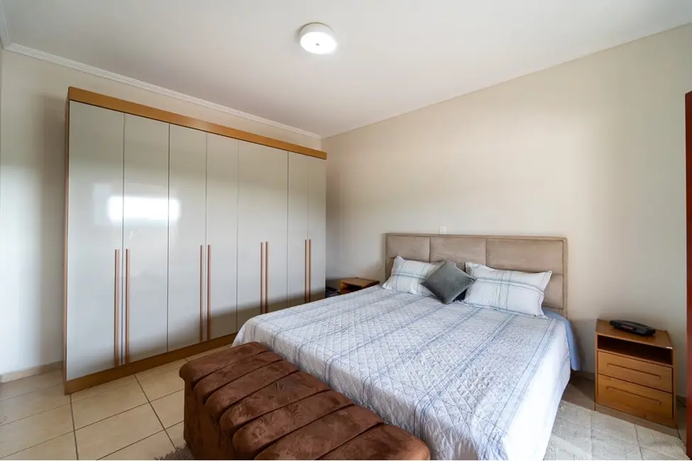 Casa com 4 quartos à venda, 296m2 em Jardim Tannus, Jundiai - SP - imagem 3 Foto 3 de Casa com 4 quartos à venda, 296m2 em Jardim Tannus, Jundiai - SP