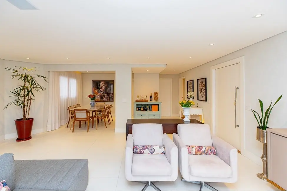 Foto 2 de Apartamento com 4 quartos à venda, 197m2 em Itaim Bibi, São Paulo - SP